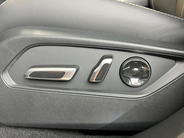 2026 Acura RDX Base - Solar Silver Metallic exterior view 14