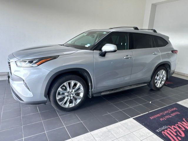2025 Toyota Highlander Limited Silver at Don McGill Toyota