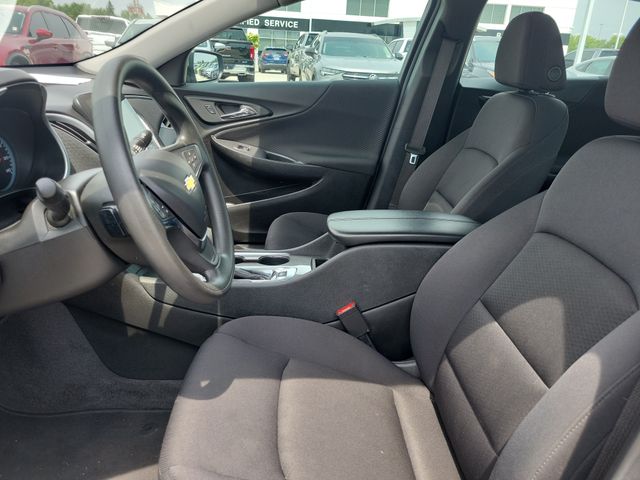 Used 2025 Gray Chevrolet LT image 17