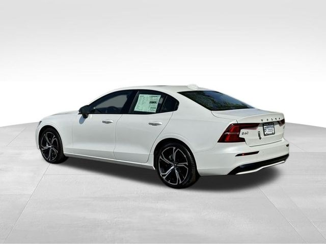 2024 Volvo S60 B5 Core Dark Theme 3