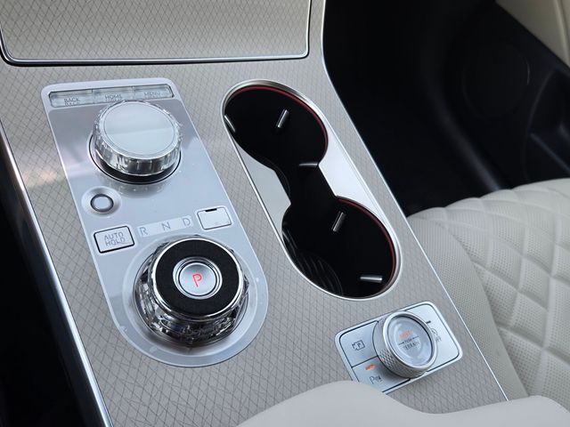 2027 Genesis GV80