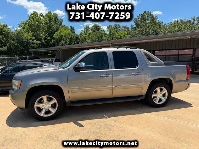 Graystone Metallic 2012 Chevrolet Avalanche Pickup Truck Four-Wheel Drive 6-Speed Automatic