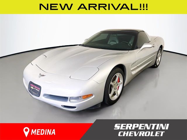 Quicksilver Metallic 2003 Chevrolet Corvette Coupe RWD Coupe Rear-Wheel Drive 4-Speed Automatic Overdrive