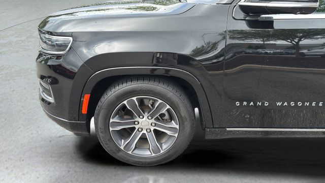 Used 2024 Black Jeep Base image 39