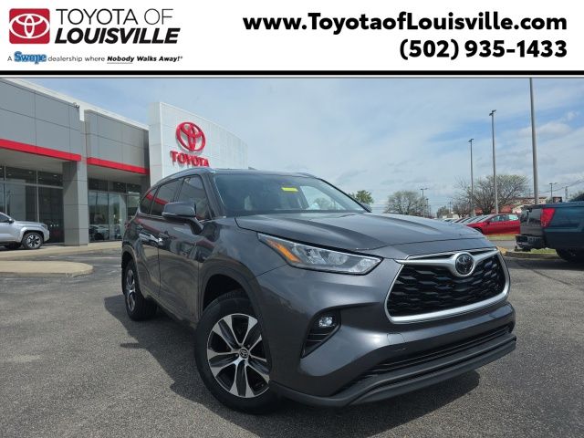 Magnetic Gray 2020 Toyota Highlander XLE AWD SUV / Crossover All-Wheel Drive 8-Speed Automatic