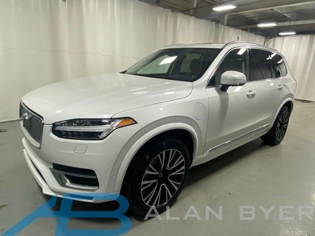 2025 Volvo XC90 Recharge T8 Plus Bright Theme 7-Passenger eAWD