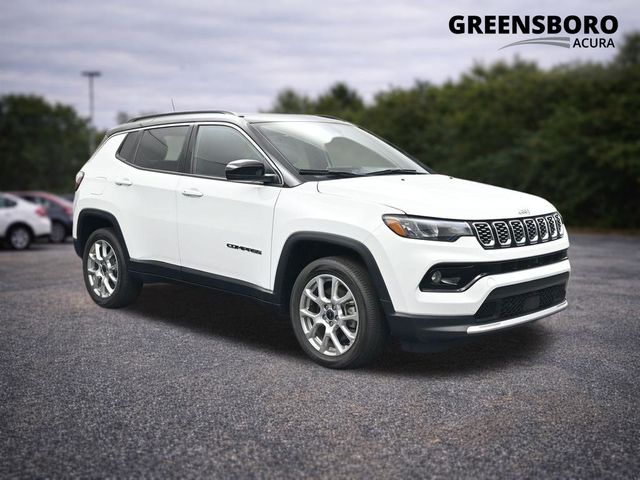 Bright White Clearcoat 2025 Jeep Compass SUV / Crossover Four-Wheel Drive 8-Speed Automatic