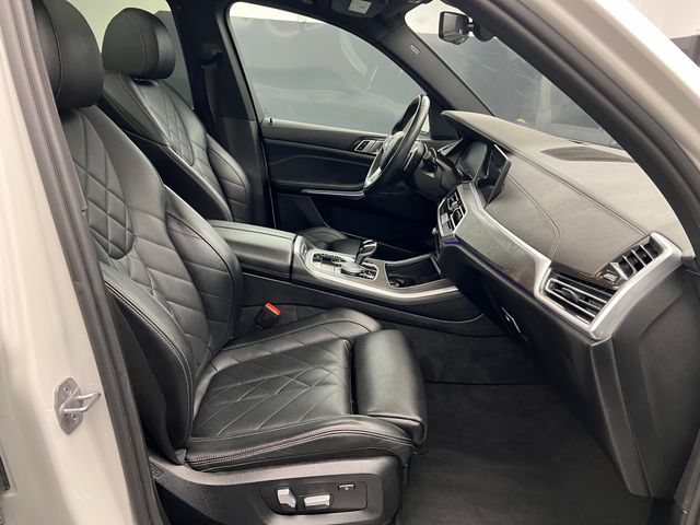 2023 White Metallic BMW X5 sDrive40i RWD SUV