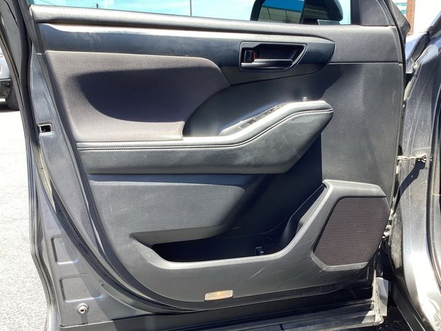 Used Car 2023 Toyota Highlander  Le For Sale Under $30,000 In San Antonio, Texas
