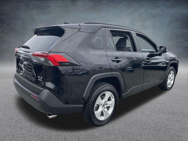 2021 Toyota RAV4 XLE 9