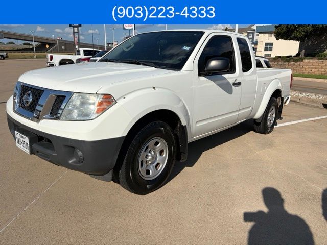 Glacier White 2017 Nissan Frontier Pickup Truck 4X2 5-Speed Automatic Overdrive