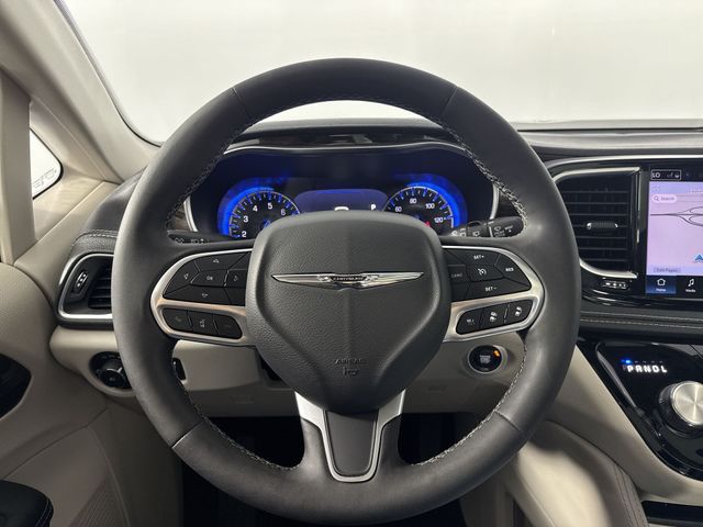 Used 2023 Chrysler Pacifica For Sale in Indianapolis, IN