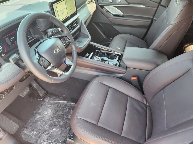 2025 Ford Explorer Platinum photo