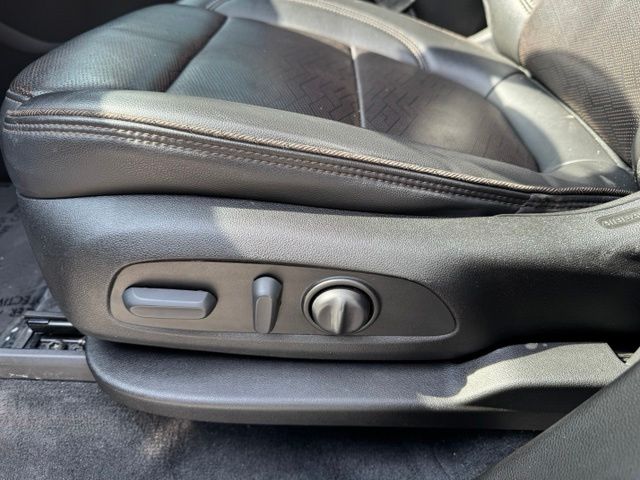 Used 2022 Black Chevrolet High Country image 23