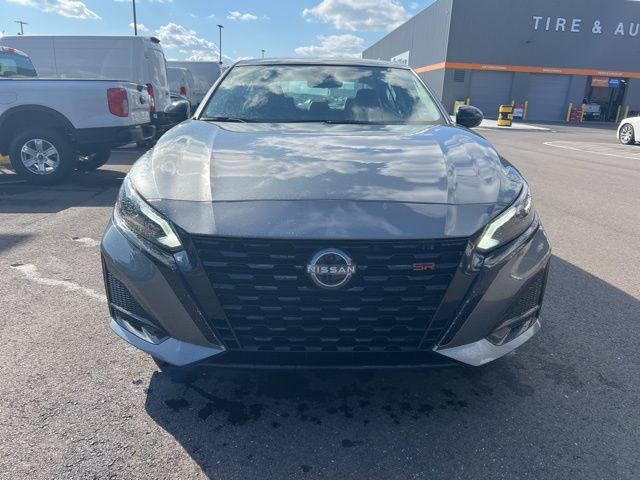 2023 Nissan Altima 2.5 SR 2