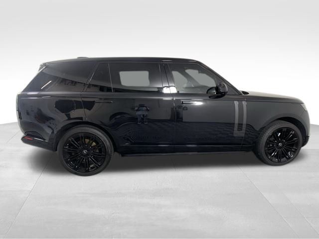 2023 Land Rover Range Rover SE 8