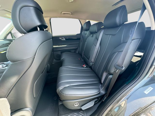 2025 Genesis GV80 2.5T 17