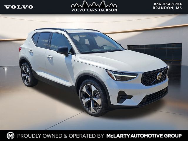 2026 Volvo XC40 B5 Plus Dark AWD's photo