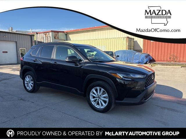 Jet Black 2022 Toyota Corolla Cross LE FWD SUV / Crossover Front-Wheel Drive Continuously Variable Transmission