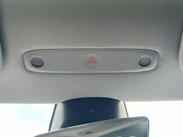 Used 2025  Tesla Long Range image 29