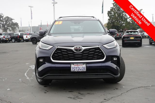 used 2023 Toyota Highlander car, priced at $37,300
