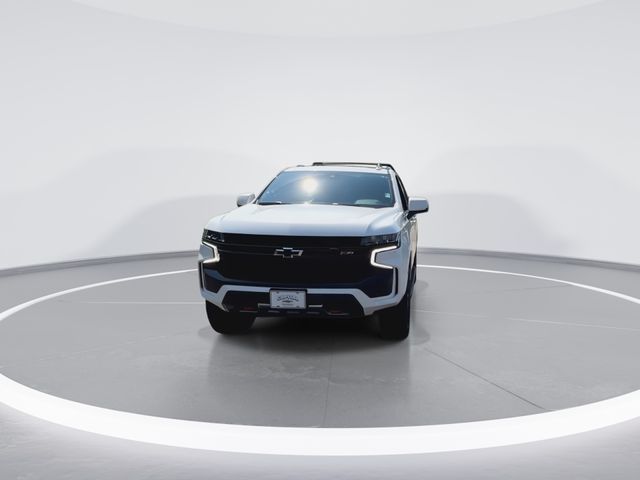 Used 2024 White Chevrolet Z71 image 3