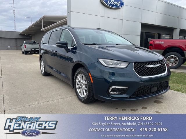 2022 Chrysler Pacifica Touring L FWD