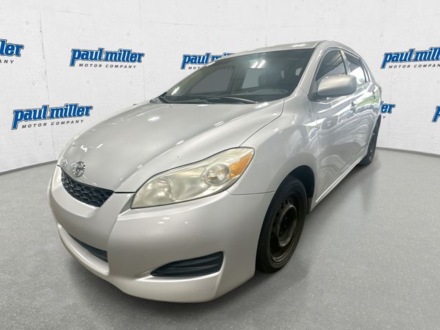 Silver 2009 Toyota Matrix Hatchback Front-Wheel Drive 5-Speed Manual