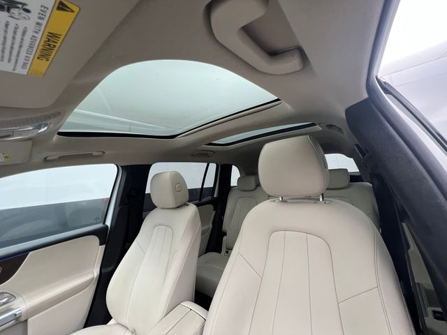 2023 Polar White Mercedes-Benz GLB GLB 250 FWD SUV