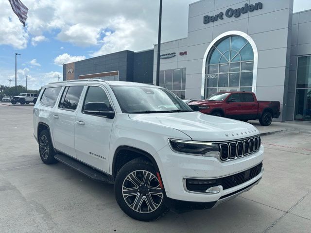 Bright White Clearcoat 2023 Jeep Wagoneer L Series II RWD SUV / Crossover 4X2 8-Speed Automatic