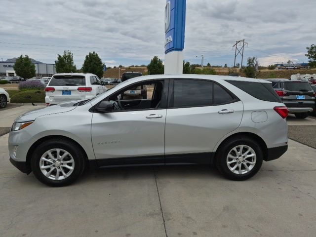 Silver Ice Metallic 2018 Chevrolet Equinox SUV / Crossover Front-Wheel Drive 6-Speed Automatic Overdrive