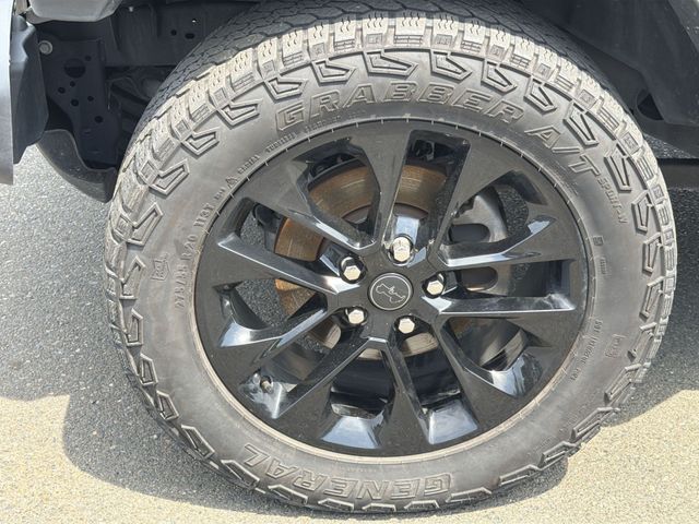 Used 2024 Gray Jeep Nighthawk image 17