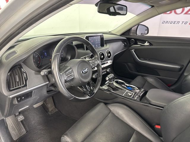 2018 Silky Silver Kia Stinger Base RWD Sedan