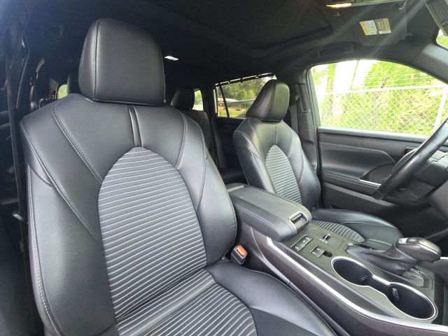 2021 Toyota Highlander XSE:44527B