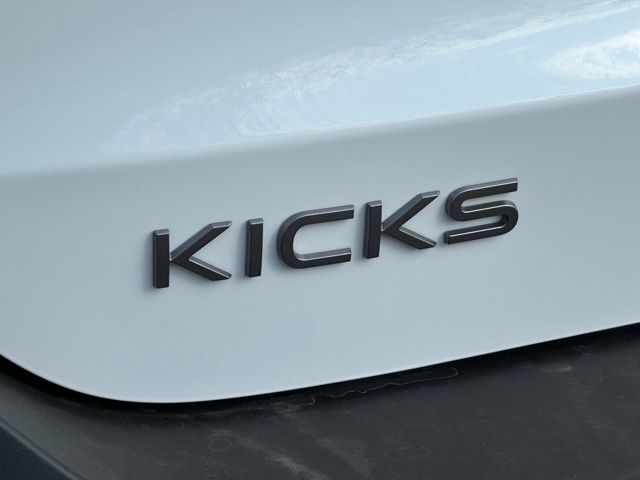 2025 Nissan Kicks SV 21