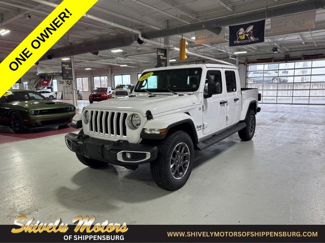 Bright White Clearcoat 2021 Jeep Gladiator Pickup Truck Four-Wheel Drive 8-Speed Automatic