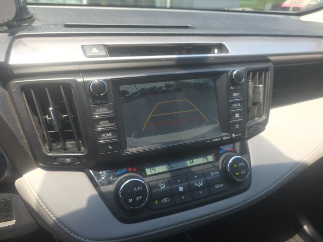 Used 2016 White Toyota XLE image 11