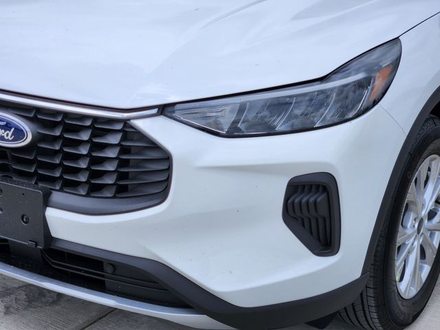 2025 White Ford Escape Active FWD SUV