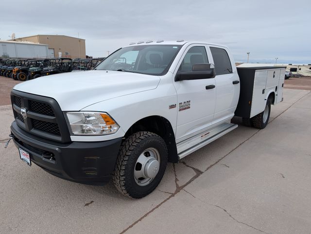 2015 RAM 3500 Chassis Tradesman Crew Cab 4WD