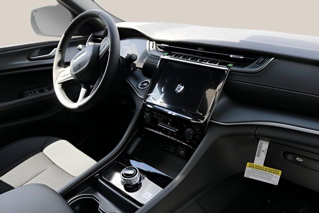 New Car 2025 Jeep Grand Cherokee  Laredo X For Sale Under $35,000 In Austin, Texas