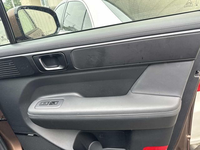 2025 Hyundai Santa Fe - Image 24