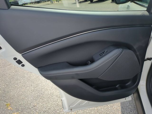 Used 2024 White Ford Select image 27