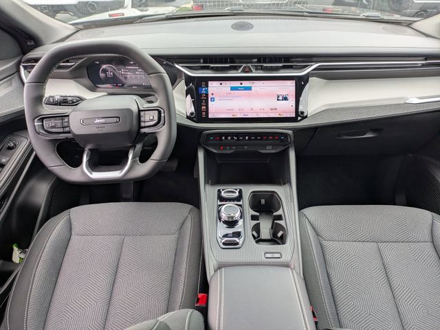 2026 Jeep Cherokee Laredo 4x4