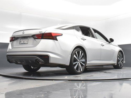 2019 Nissan Altima 2.5 SR 9