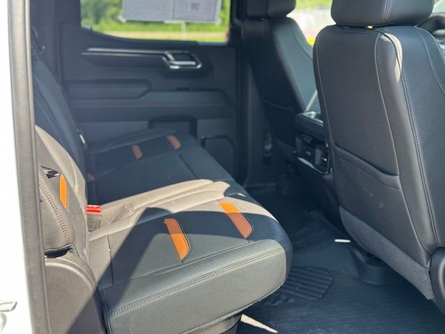 2022 GMC Sierra 1500 AT4 - Summit White exterior view 13