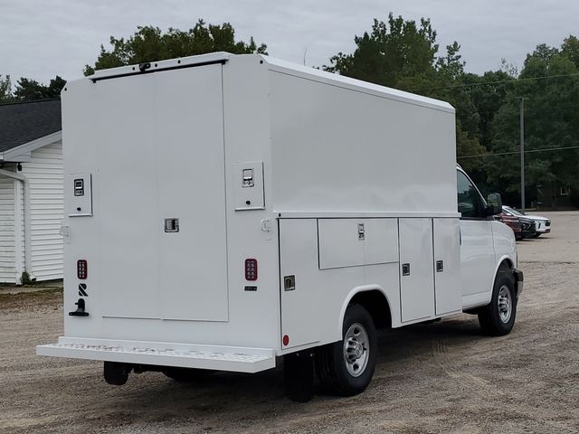 New 2026 Chevrolet Express 3500 - photo 2