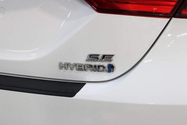 Used 2019 White Toyota SE image 32