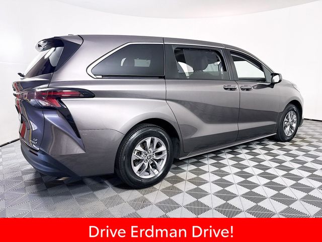 Used 2023 Toyota Sienna Van