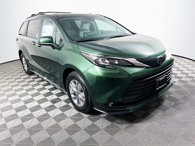 Cypress 2026 Toyota Sienna XLE 7-Passenger FWD Minivan Front-Wheel Drive Continuously Variable Transmission