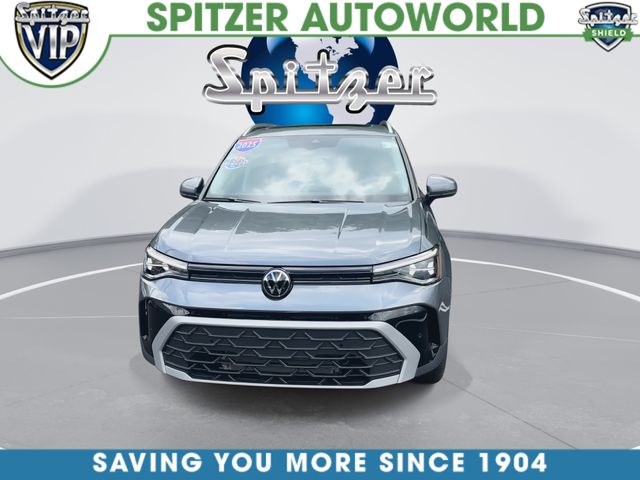 Certified Used 2025 Gray Volkswagen 1.5T SE image 3